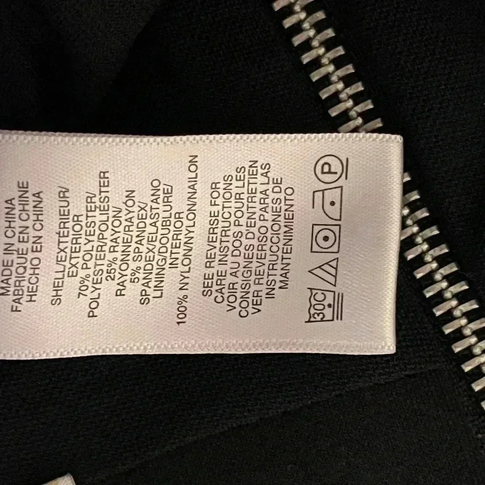 Michael Kors black pencil skirt w/ zipper pockets women’s size 4, good condition